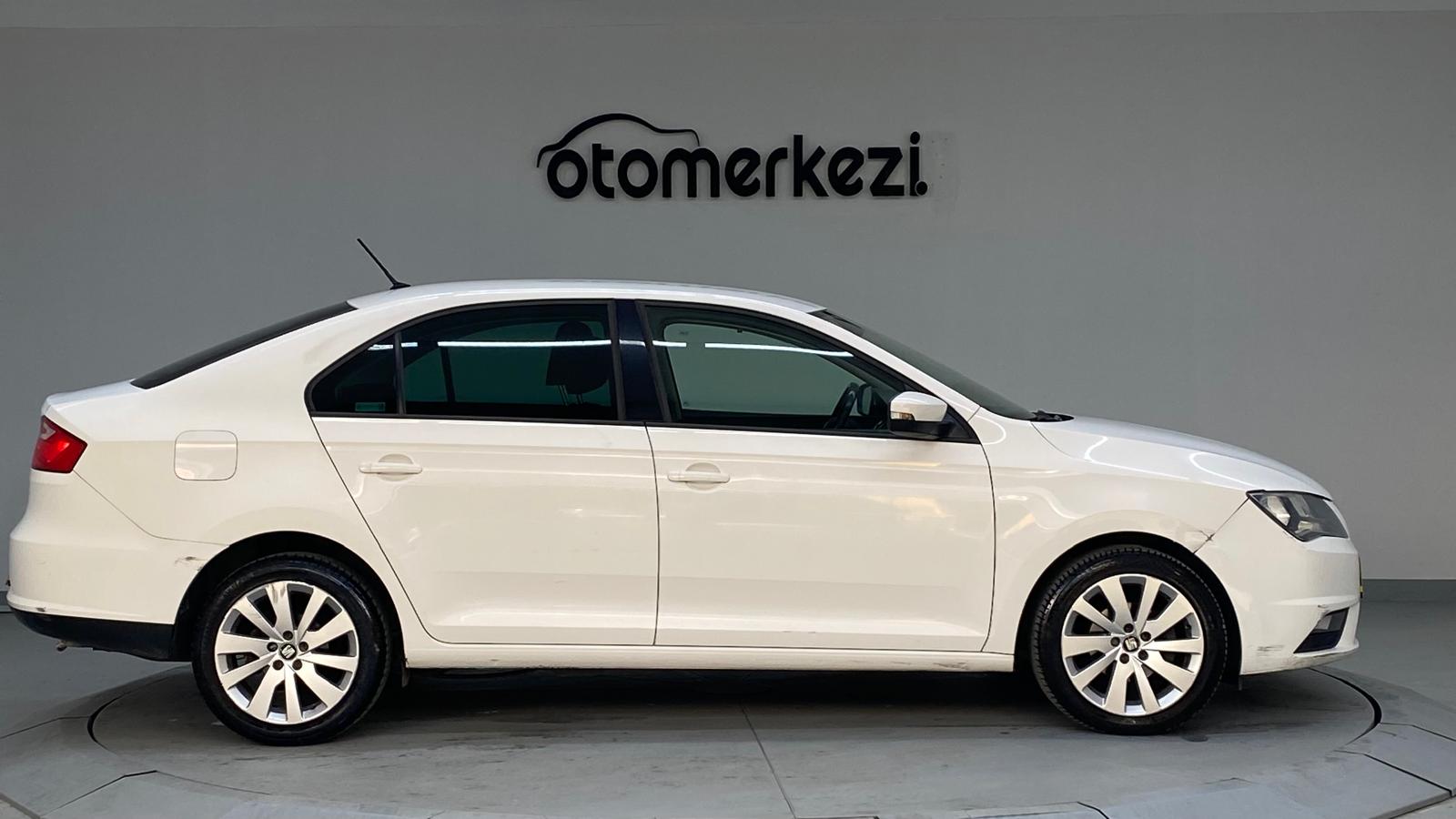 SEAT TOLEDO 23